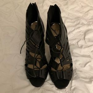 Jessica Simpson Black Heels